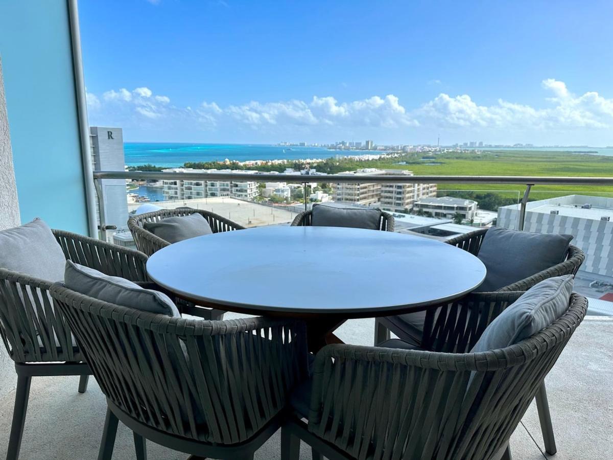 3br Luxury Oceanfront W/ Pool, Gym & Views! Cancun